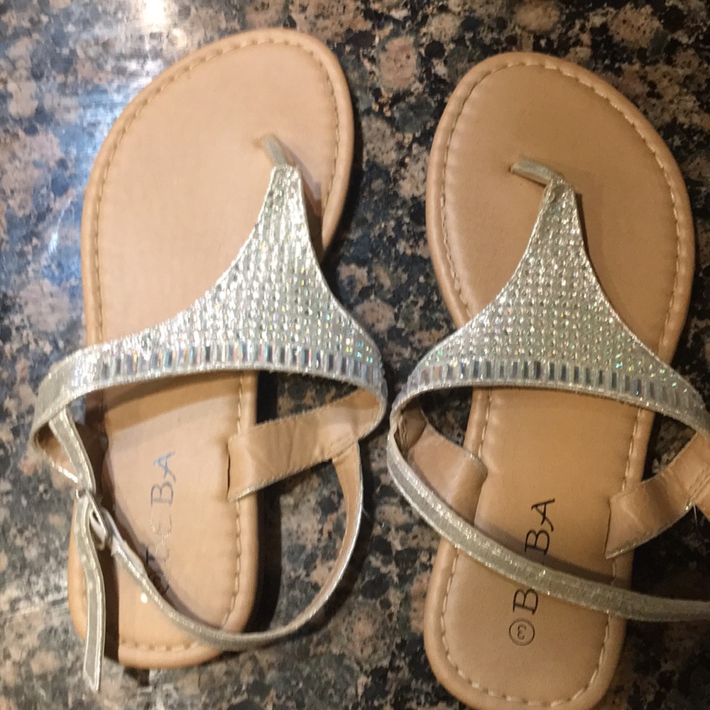 Girls size 34 silver sparkle sandals Size 3